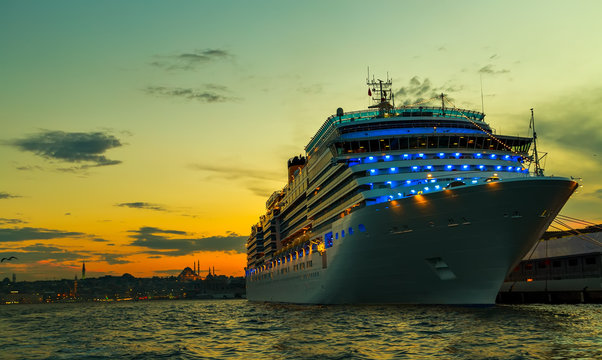 Cruises Istanbul Port Bosporus