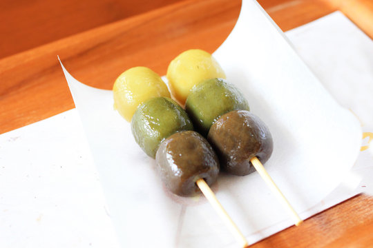 Japanese dampling dessert "Dango"