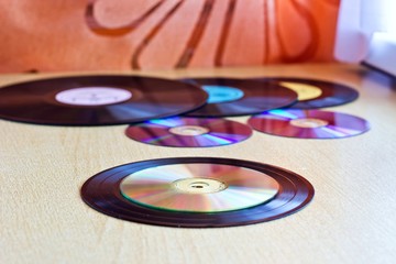 CD and vinyl record discs
