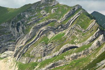 folded rock beds i the mountains