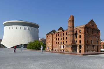 Мельница Гергардта (Грудинина) и музей "Панорама Сталинградская битва". Волгоград