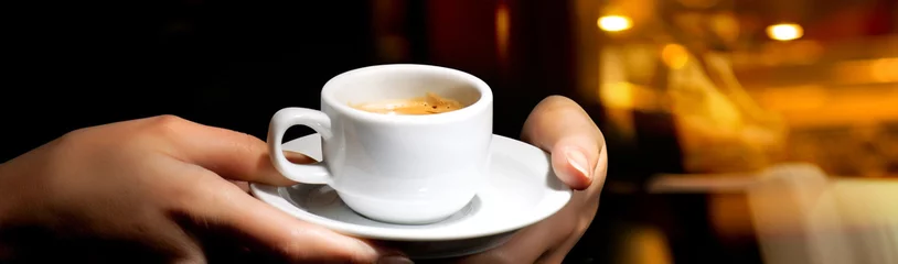 Keuken spatwand met foto Hands holding cup of coffee © hacohob