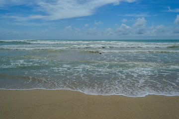 Fototapeta na wymiar Beautiful Beach and blue sky, Phuket, Thailand