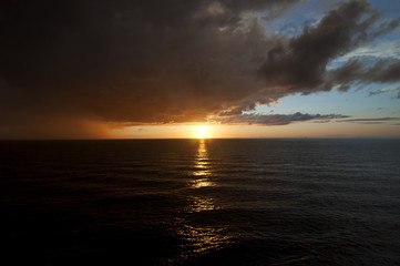 Obraz premium Norwegian nature / There are mountains plunging into the sea from hundreds of metres, fjords, tall mountain peaks, northern lights and midnight sun.