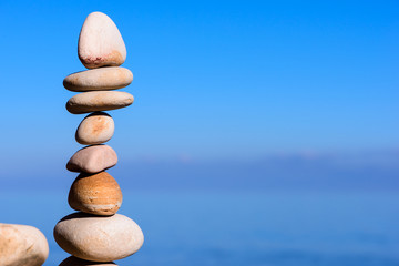 Balancing of pebbles