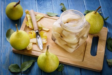preserving pears