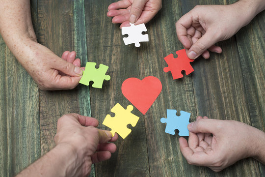 Todos aportamos para el amor y la paz global - concepto