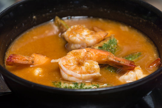 Spicy and Soup Curry with Shrimp