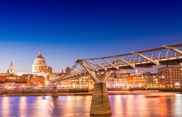 Fototapeta na wymiar Magnificence of Millennium Bridge, London - UK
