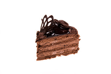 кусок торта на белом фоне