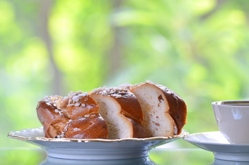 Kaffeekr&auml;nzchen mit Hefezopf