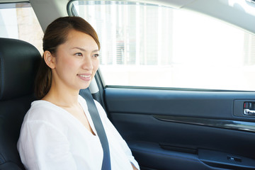 運転 女性 Wall Mural Wallpaper Murals Wallsheaven Naka