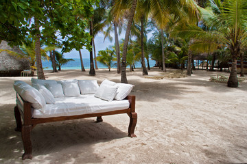 Obraz premium sofa on the beach