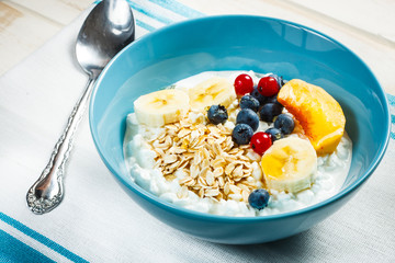 White cottage cheese with fruit