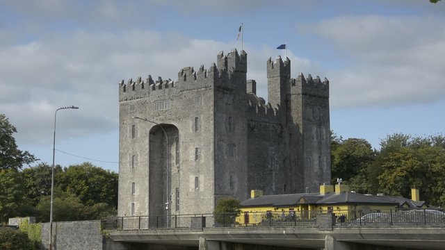 famous public castle in county clare ireland,  bunratty castle