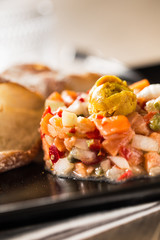 Salmon tartare with curry sauce