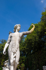 reggia di caserta statua giardini inglesi