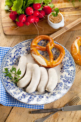 Oktoberfest weißwurste mit breze und bier