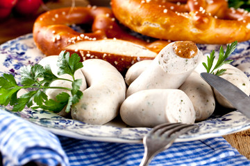Oktoberfest weißwurste mit breze und bier