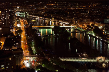 Fototapeta na wymiar View from the Eiffel Tower at night