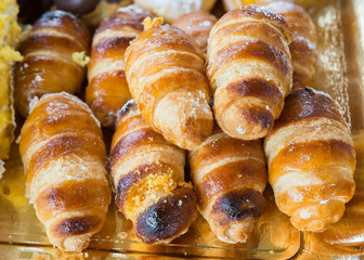 Italian cream horn pastries