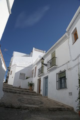 Fototapeta na wymiar Bonitas calles del municipio andaluz de Frigiliana en la provincia de Málaga, Andalucía