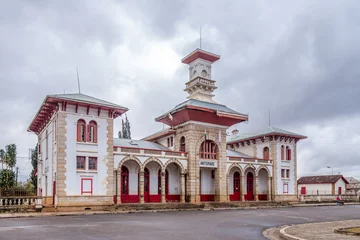 Cercles muraux Gare Train station in Antsirabe