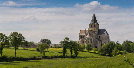 Abbaye Saint-Vigor de Cerisy-la-forêt, un été en Normandie - obrazy, fototapety, plakaty
