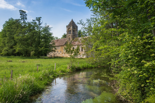 Ancienne &eacute;glise de Thaon
