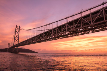 Obraz na płótnie Canvas 明石海峡大橋の夕景