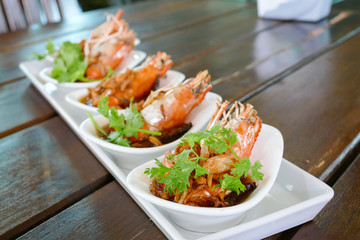 fried shrimp with parsley and fried shallot
