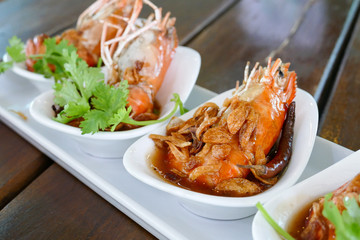 fried shrimp with parsley and fried shallot