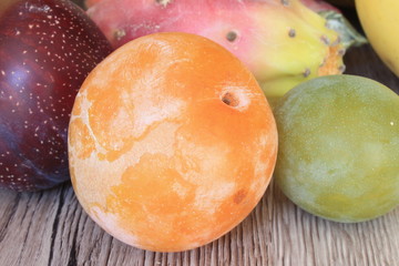 Prunes et Autre Fruits 