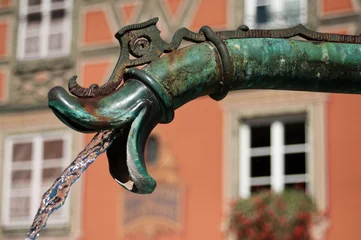 Fototapete Brunnen altes Brunnendetail in Colmar