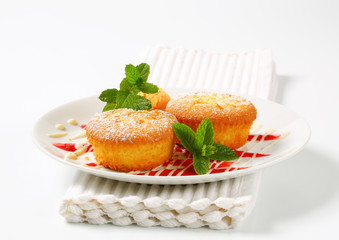 Pudding filled cupcakes  with ice cream