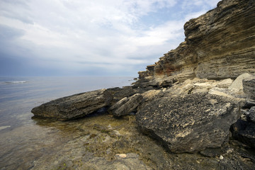 Fototapeta na wymiar Marine rocky shore.