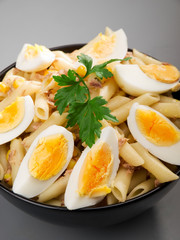 Penne with tuna and eggs