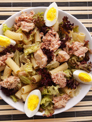 African tuna salad with tomatos and green peppers