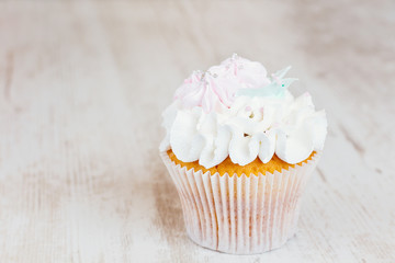 Shabby chic wedding cupcake
