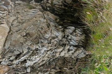 Steinwand in den Alpen