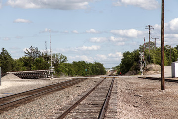Eisenbahnstrecke - Doppelgleis mit Bahn&uuml;bergang