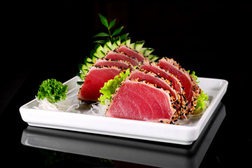 Sashimi in sesame-crested Tuna
