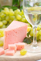 Cheese and grapes