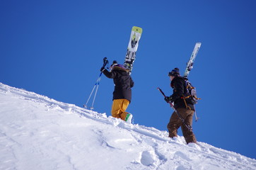 ski hors pistes - marche d'approche