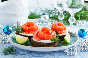 sandwiches with rye bread with salted salmon.