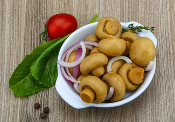 Pickled champignon
