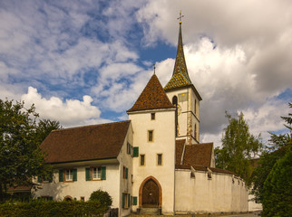 Fototapeta na wymiar Wehrkirche St. Arbogast in Muttenz