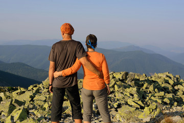 Obraz na płótnie Canvas Hiker's couple on top