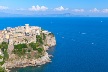 Fototapeta na wymiar Aragonese-Angevine Castle stands on rocky cliff