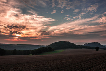 Fototapeta na wymiar Sonnenuntergang in Königstein